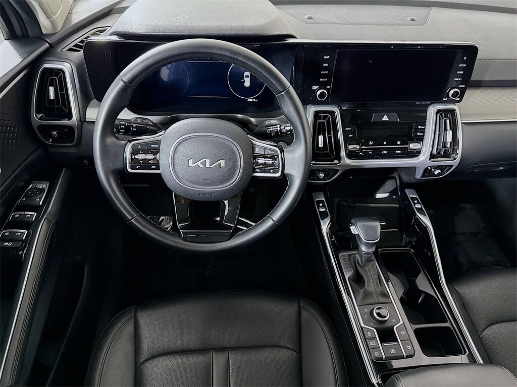 2023 Kia Sorento SX photo 3
