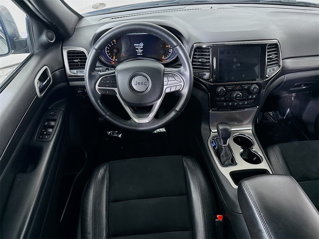 2021 Jeep Grand Cherokee Laredo X photo 2