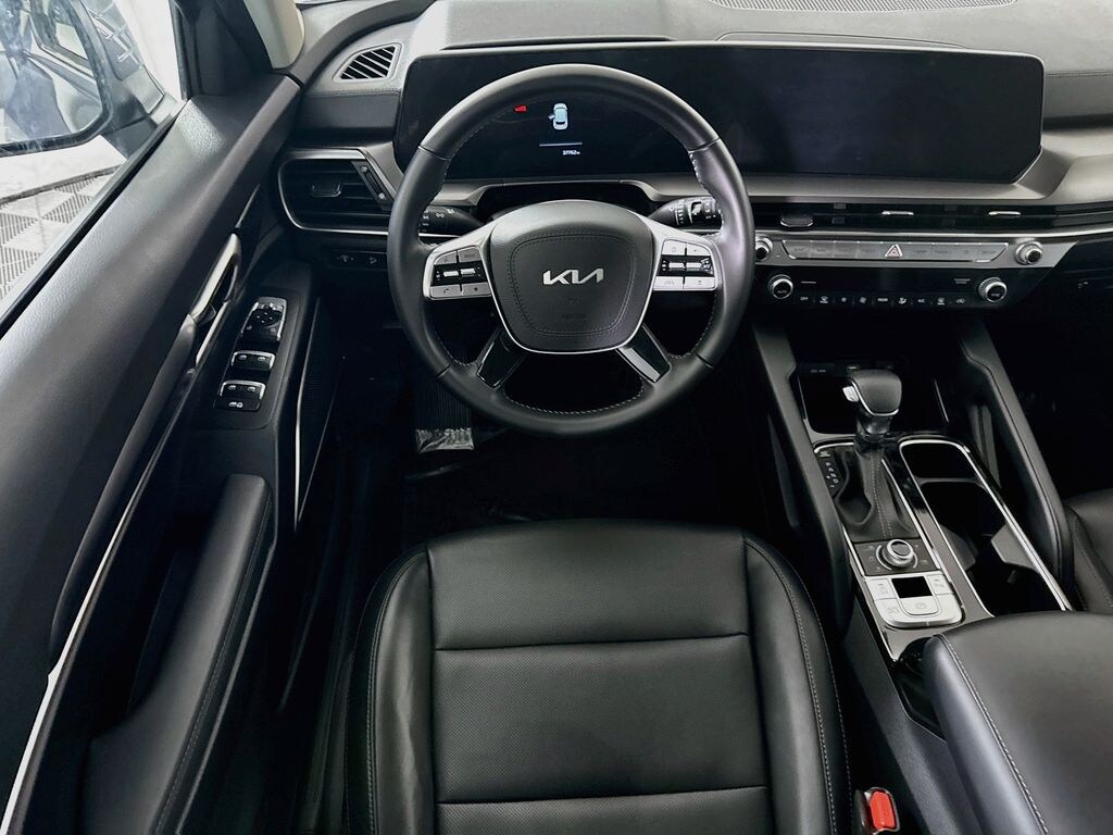 Used 2024 Kia Telluride LX SUV