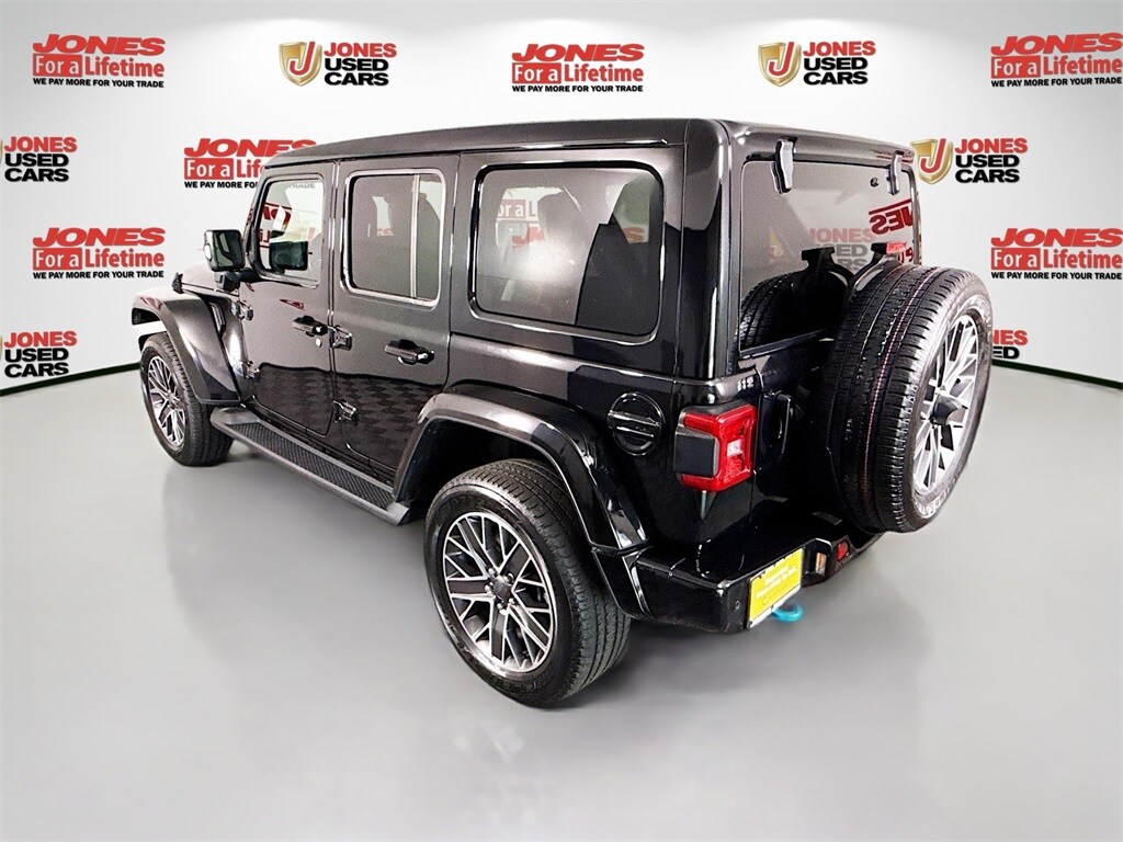 2023 Jeep Wrangler Sahara 4xe photo 2