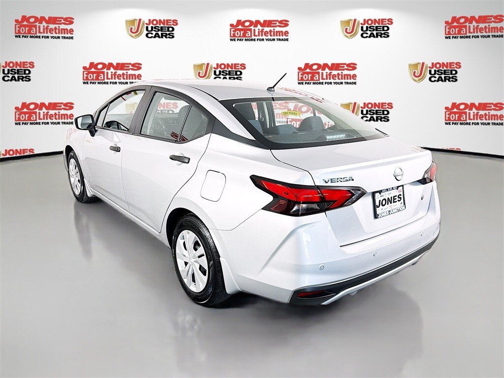 2024 Nissan Versa 1.6 S photo 2