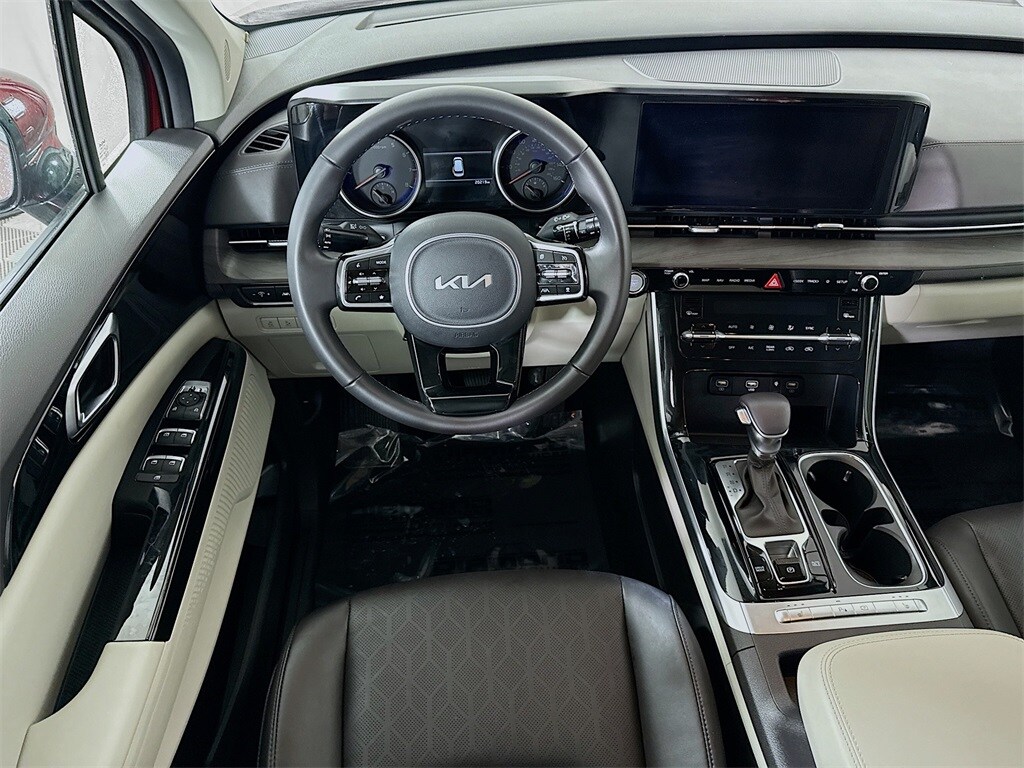 2023 Kia Carnival EX photo 2