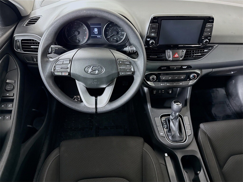 2019 Hyundai Elantra GT Base photo 3
