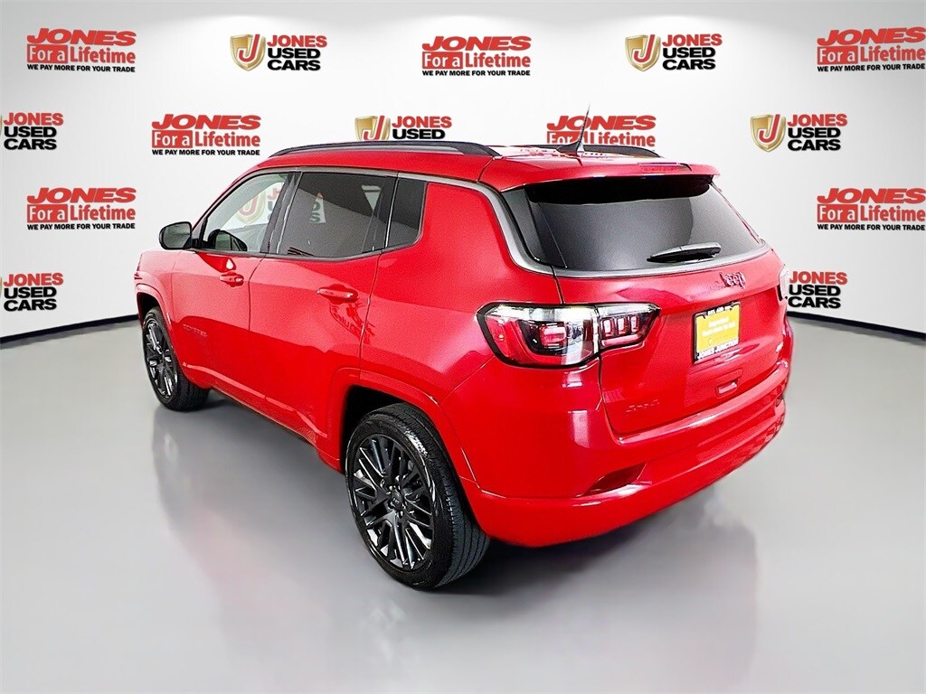 2022 Jeep Compass Limited photo 2