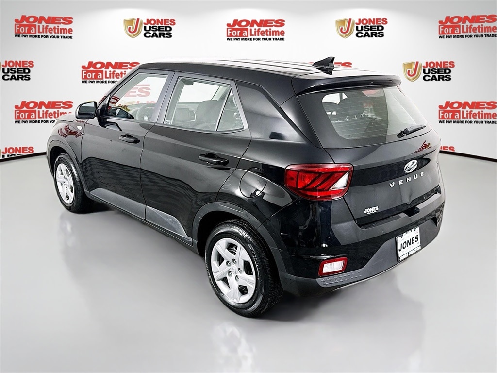Used 2020 Hyundai Venue SE SUV