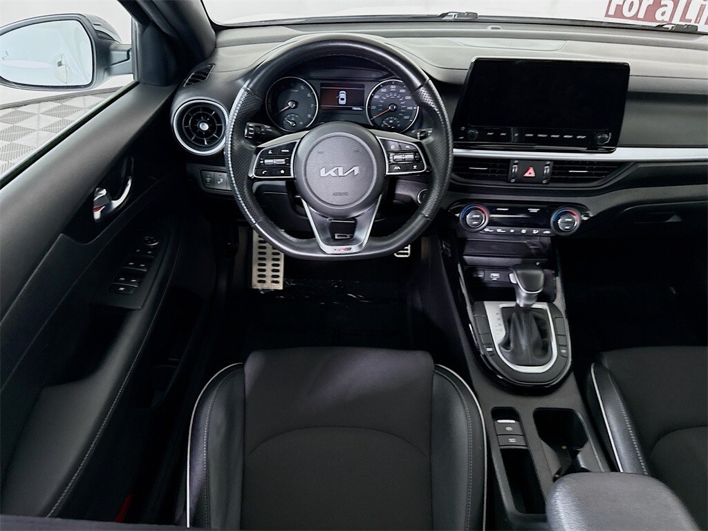 2023 Kia Forte GT-Line photo 3