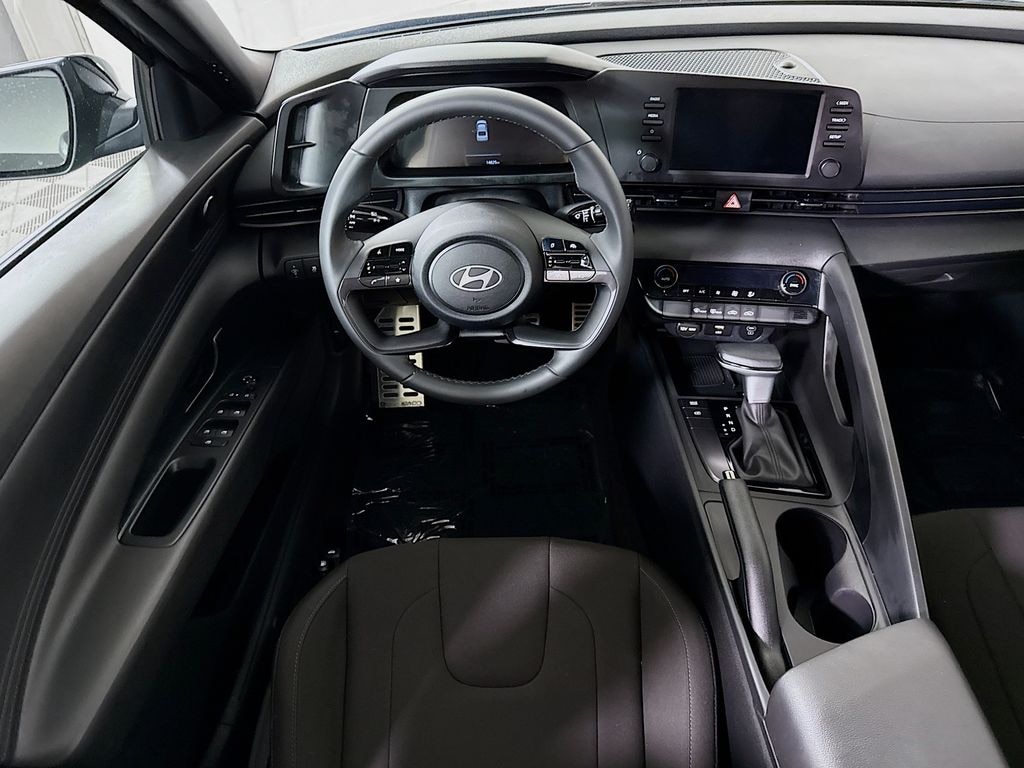 Certified 2025 Hyundai Elantra SEL Sport Sedan