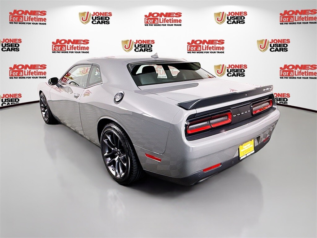 2023 Dodge Challenger R/T Scat Pack photo 2