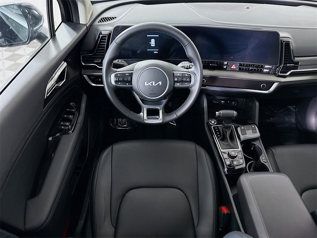 2025 Kia Sportage EX photo 3