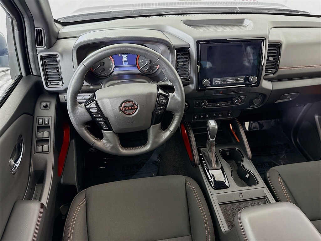 2022 Nissan Frontier PRO-4X photo 3
