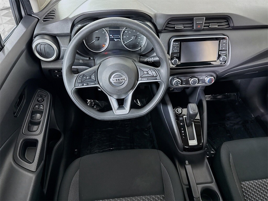 2020 Nissan Versa 1.6 S photo 3