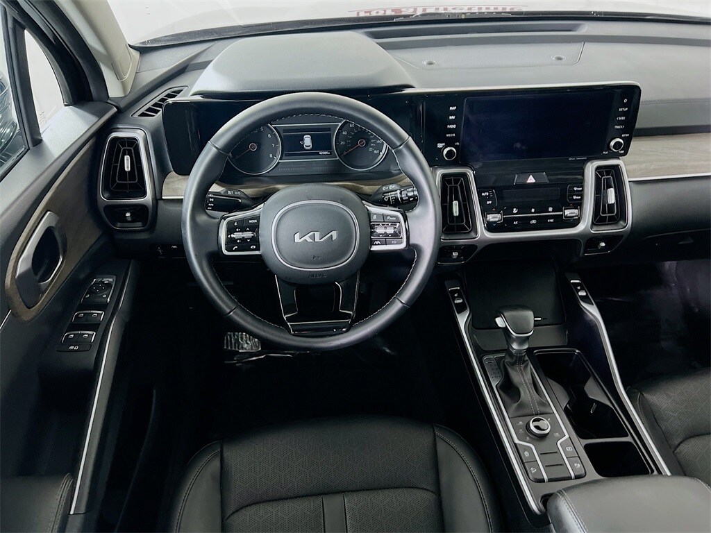2022 Kia Sorento S photo 3