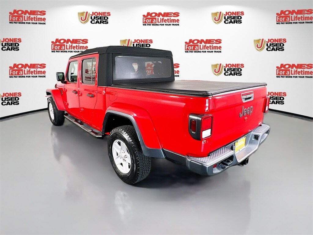2021 Jeep Gladiator Sport photo 2