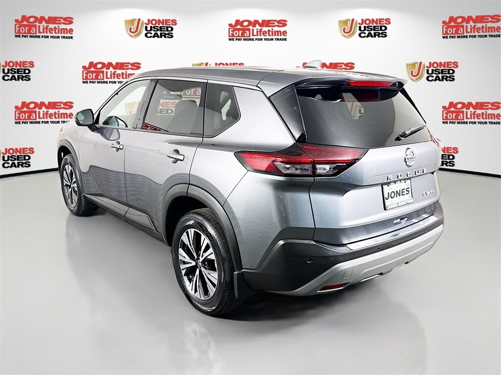 2021 Nissan Rogue SV photo 2