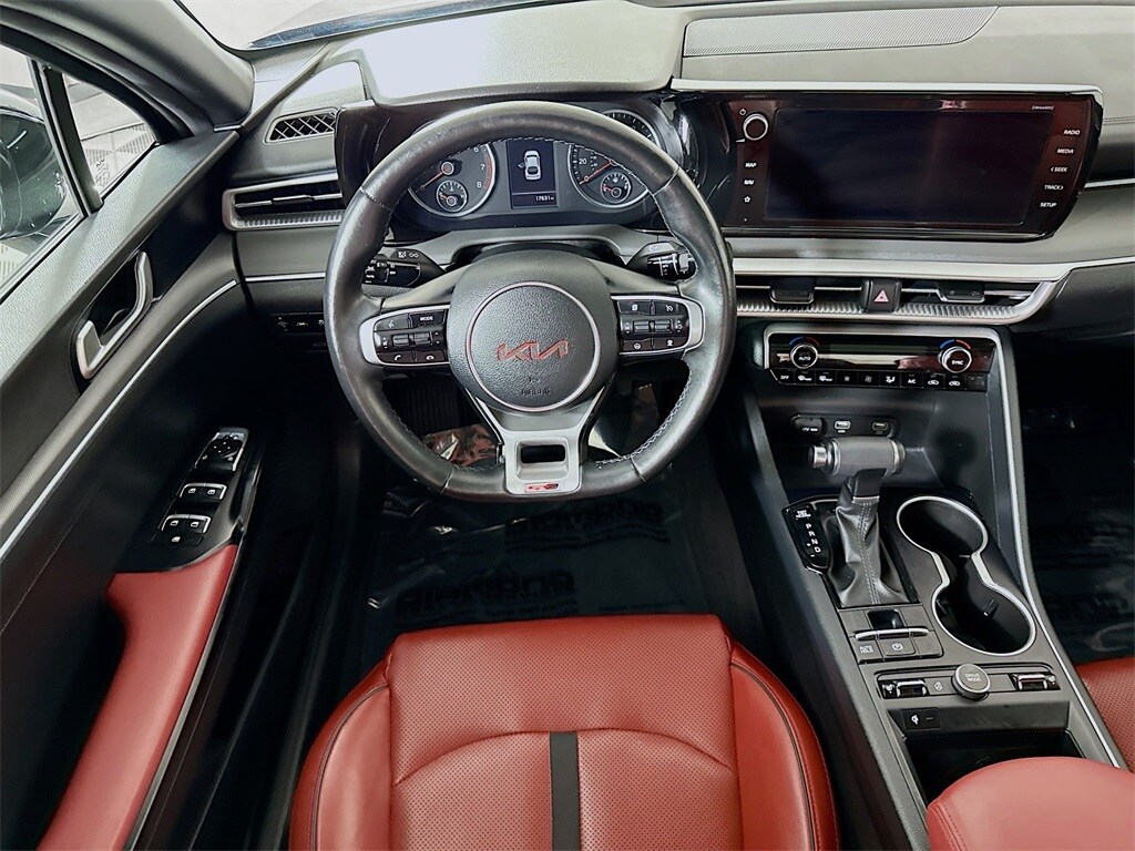 2022 Kia K5 GT-Line photo 3