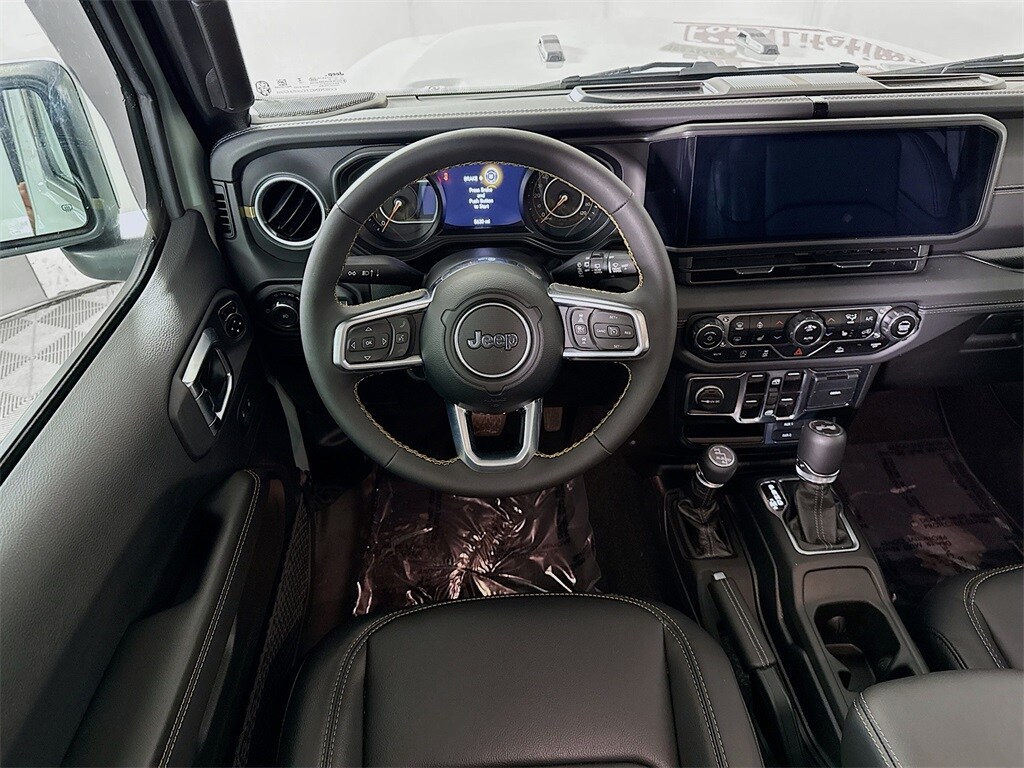 2024 Jeep Wrangler Sahara photo 3