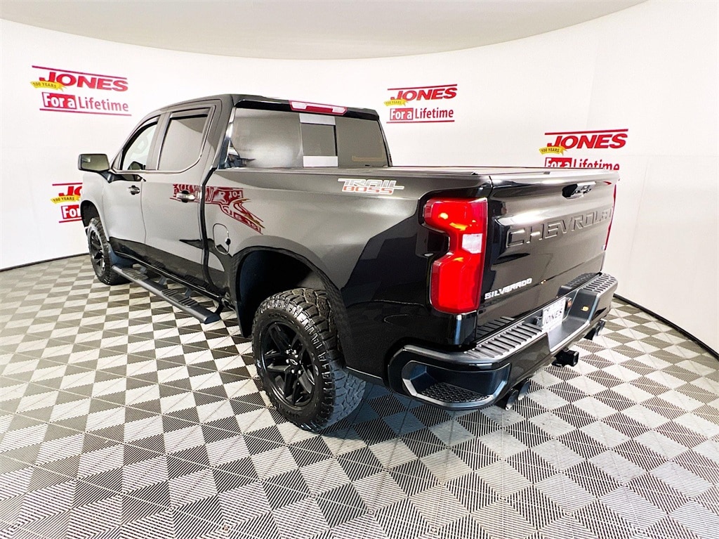 Used 2022 Chevrolet Silverado 1500 LT Trail Boss with VIN 3GCUDFED1NG646607 for sale in Fallston, MD