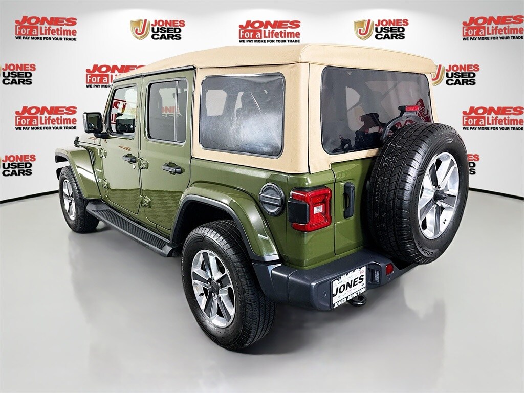 2020 Jeep Wrangler Unlimited Sahara photo 2