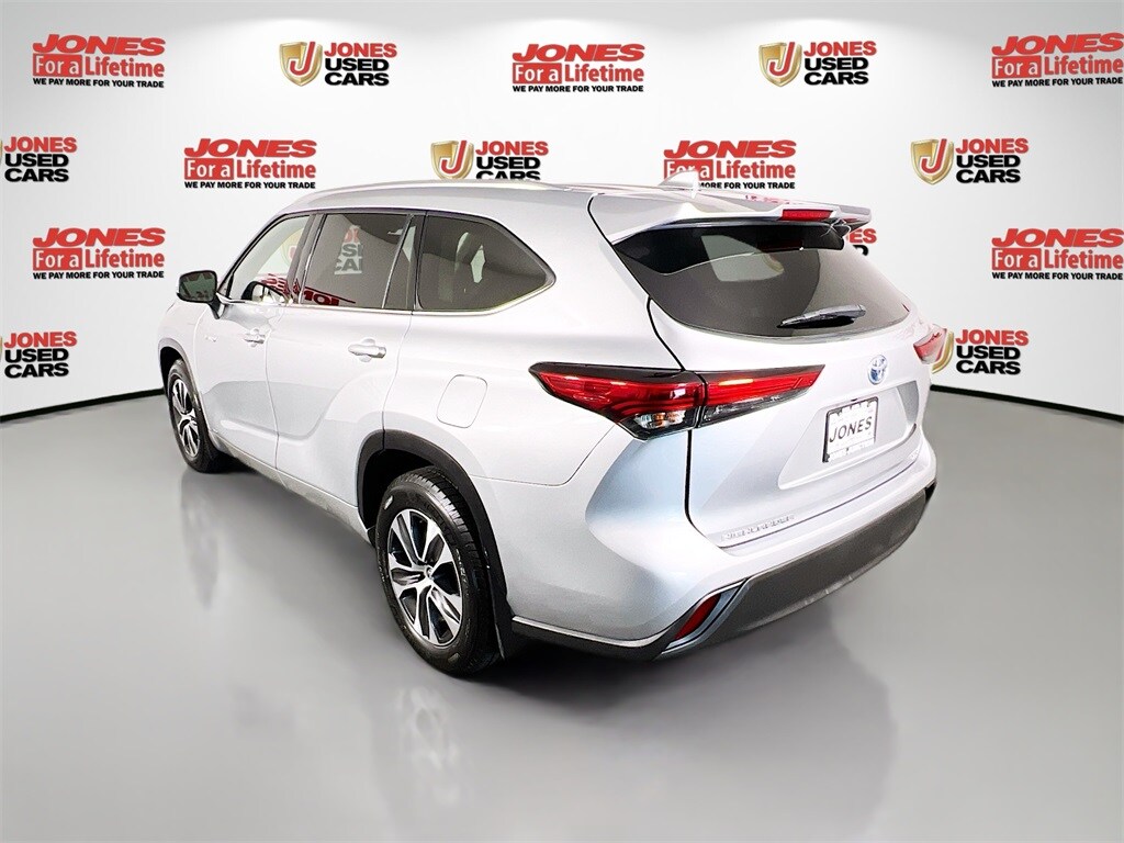 Used 2020 Toyota Highlander Hybrid XLE SUV