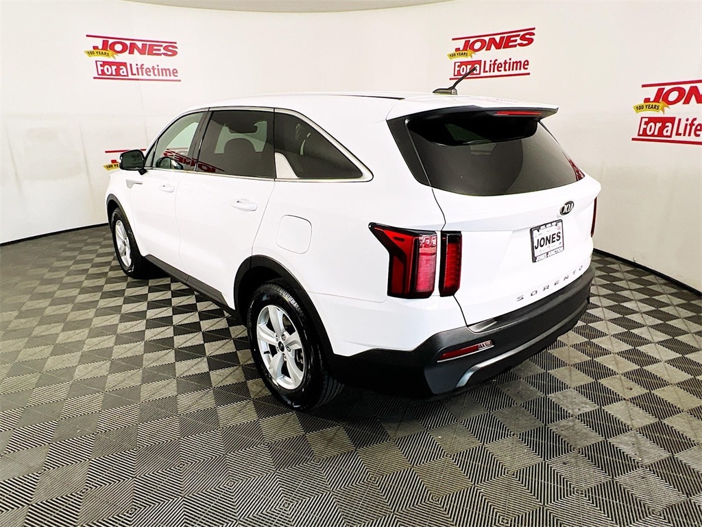 Certified 2021 Kia Sorento LX with VIN 5XYRG4LC4MG022566 for sale in Fallston, MD