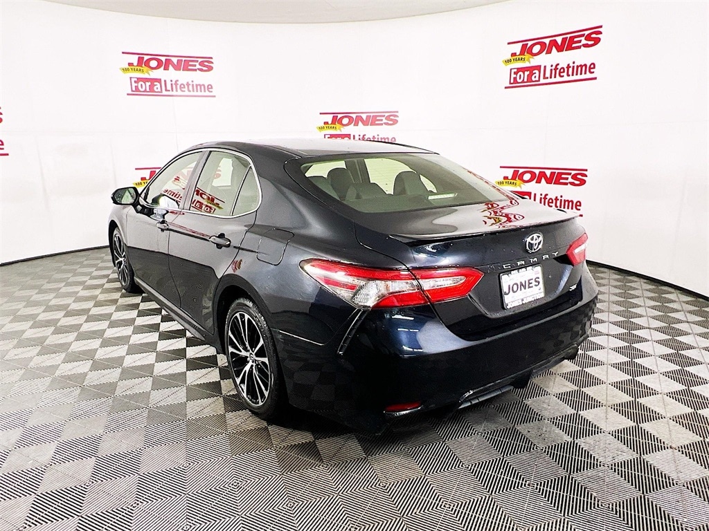 Certified 2018 Toyota Camry SE with VIN JTNB11HK6J3037504 for sale in Fallston, MD
