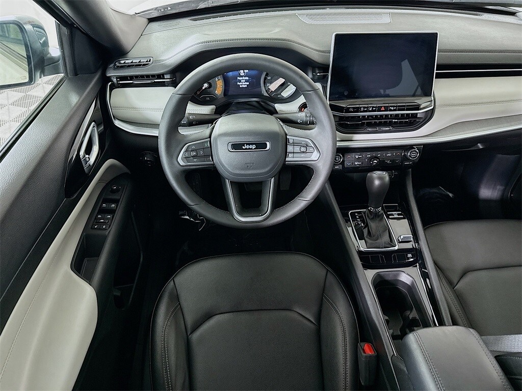 2024 Jeep Compass Limited photo 2