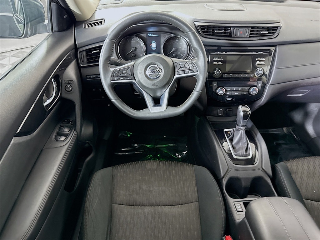 Used 2017 Nissan Rogue SV SUV