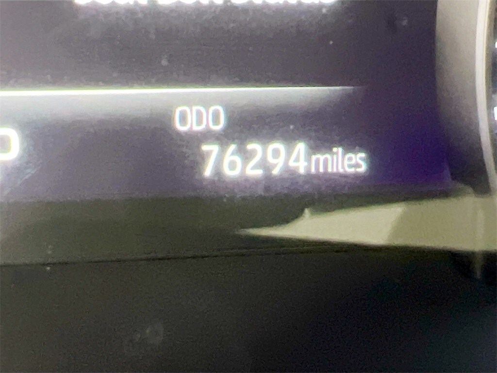 Used 2020 Toyota Highlander Hybrid XLE SUV