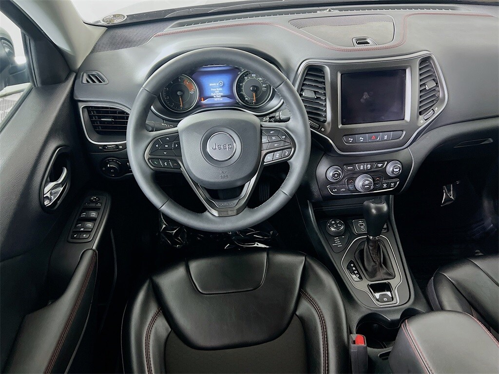 2023 Jeep Cherokee Trailhawk photo 3