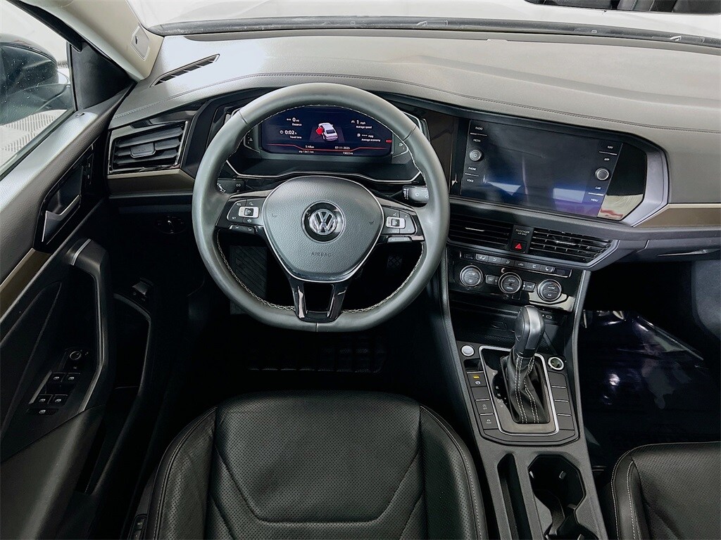 2021 Volkswagen Jetta SEL Premium photo 3