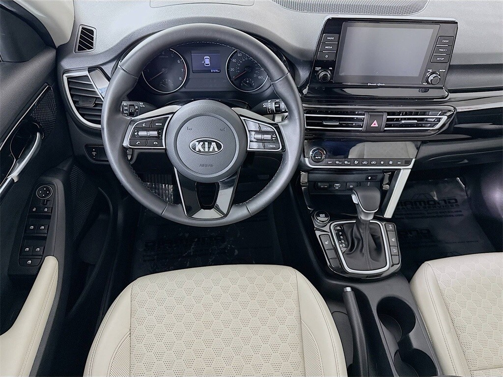 2021 Kia Seltos EX photo 2