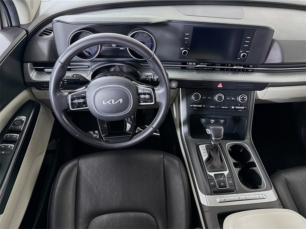 Certified 2023 Kia Carnival LX MPV