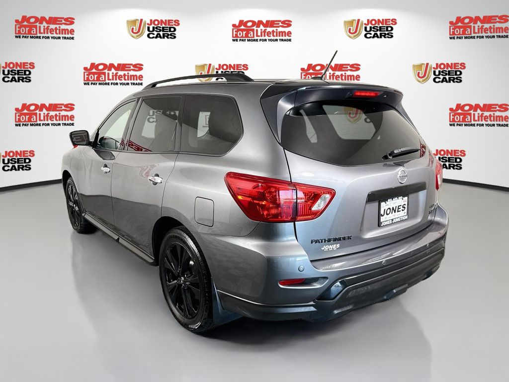 Used 2018 Nissan Pathfinder SL with VIN 5N1DR2MM2JC628427 for sale in Fallston, MD