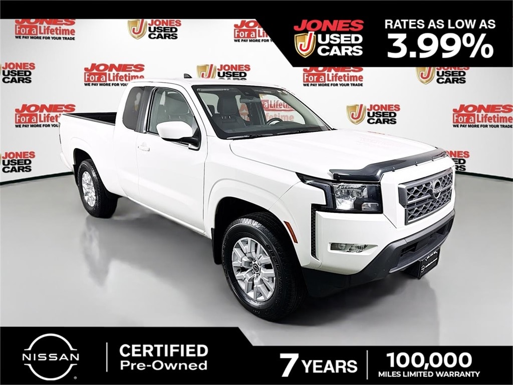 2022 Nissan Frontier SV's photo