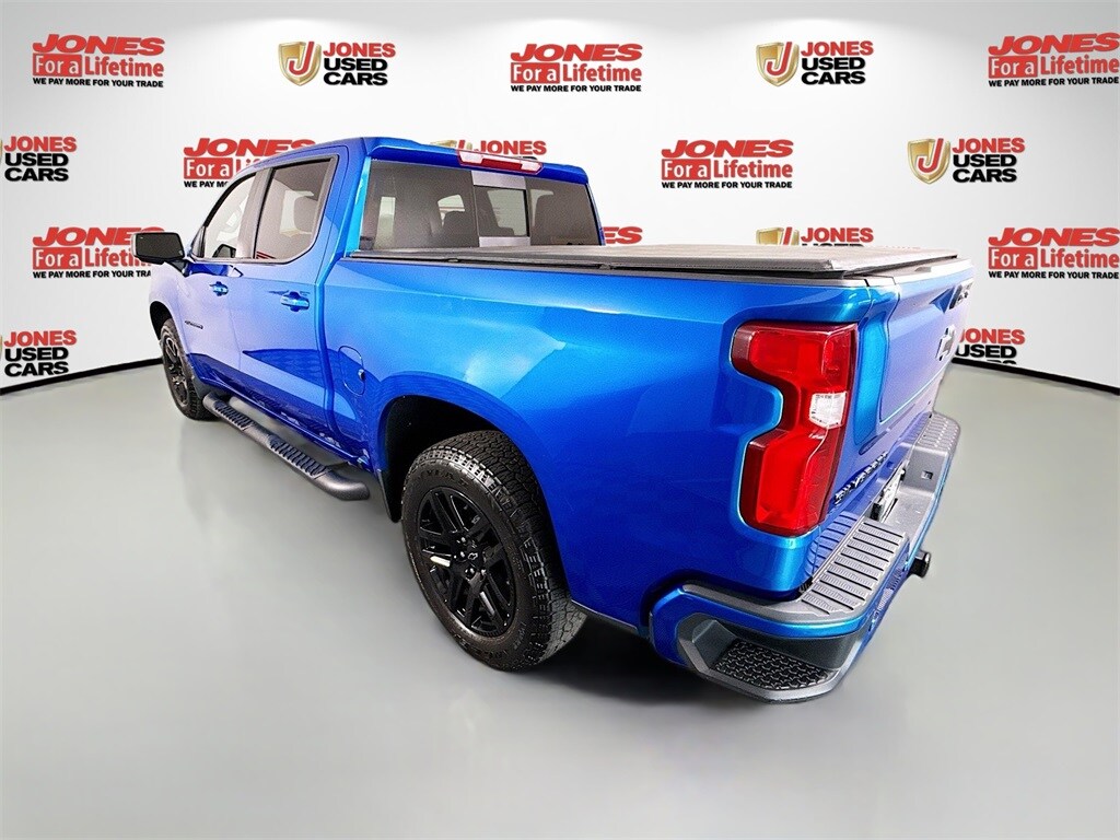 2023 Chevrolet Silverado 1500 RST photo 2