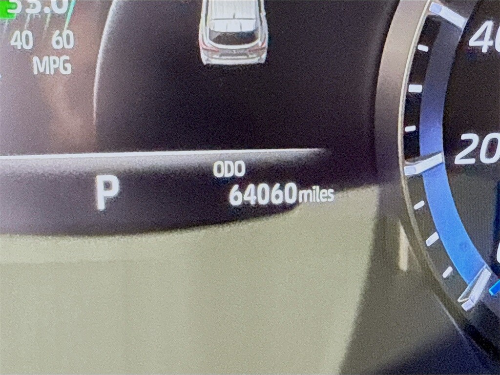 2022 Toyota Highlander Hybrid Limited photo 4