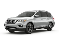2017 Nissan Pathfinder Platinum SUV