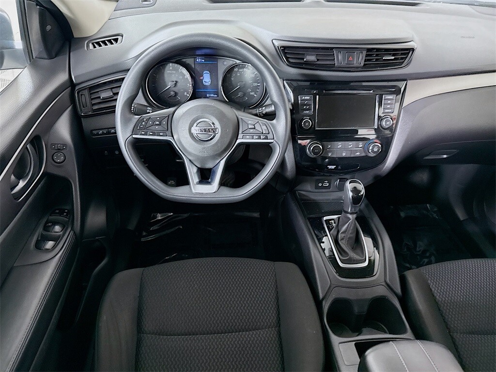 2020 Nissan Rogue Sport S photo 3
