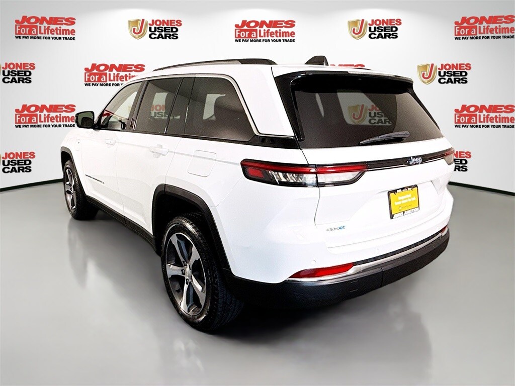 2022 Jeep Cherokee Limited 4xe photo 2