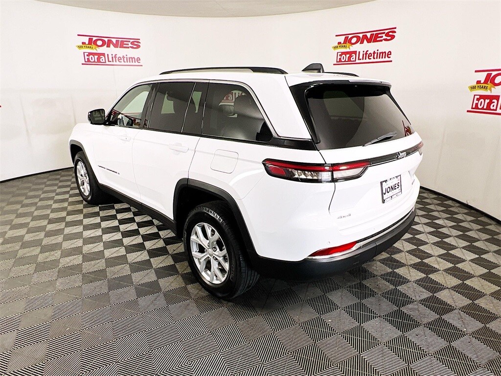 2023 Jeep Grand Cherokee Limited photo 2