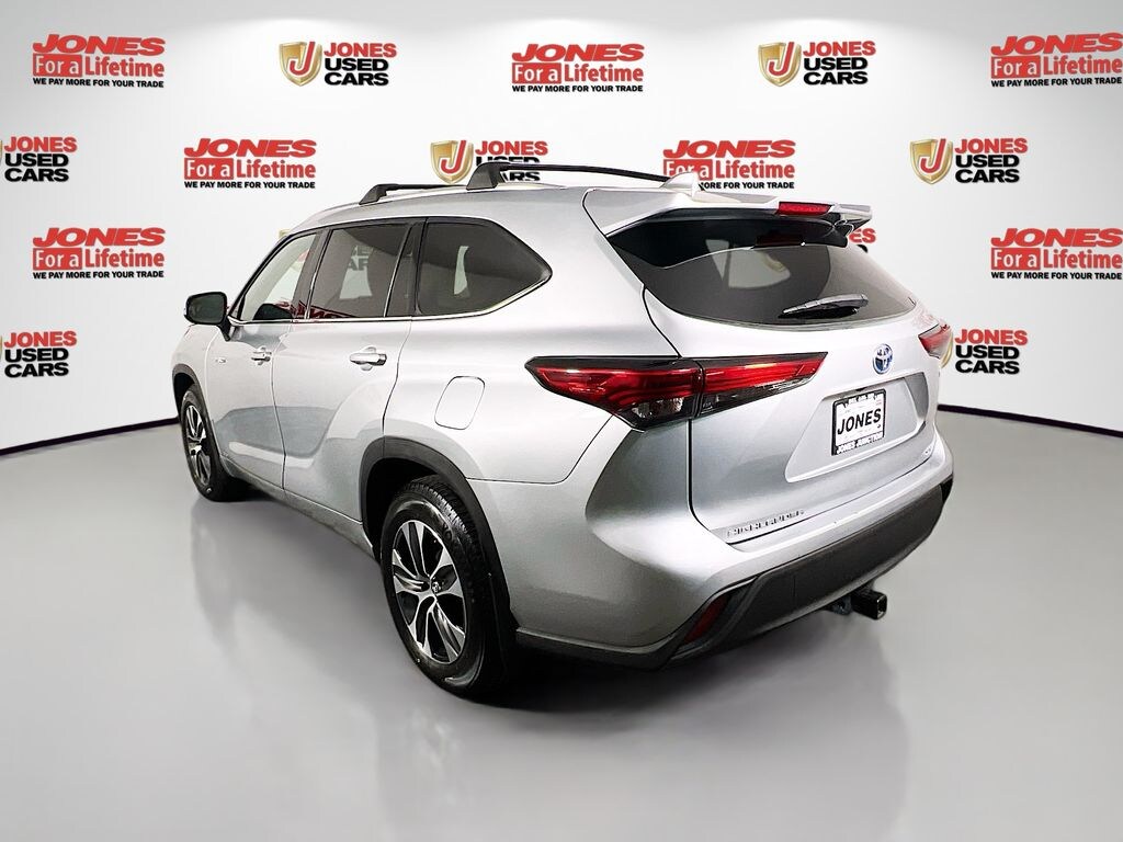 Used 2021 Toyota Highlander Hybrid XLE SUV
