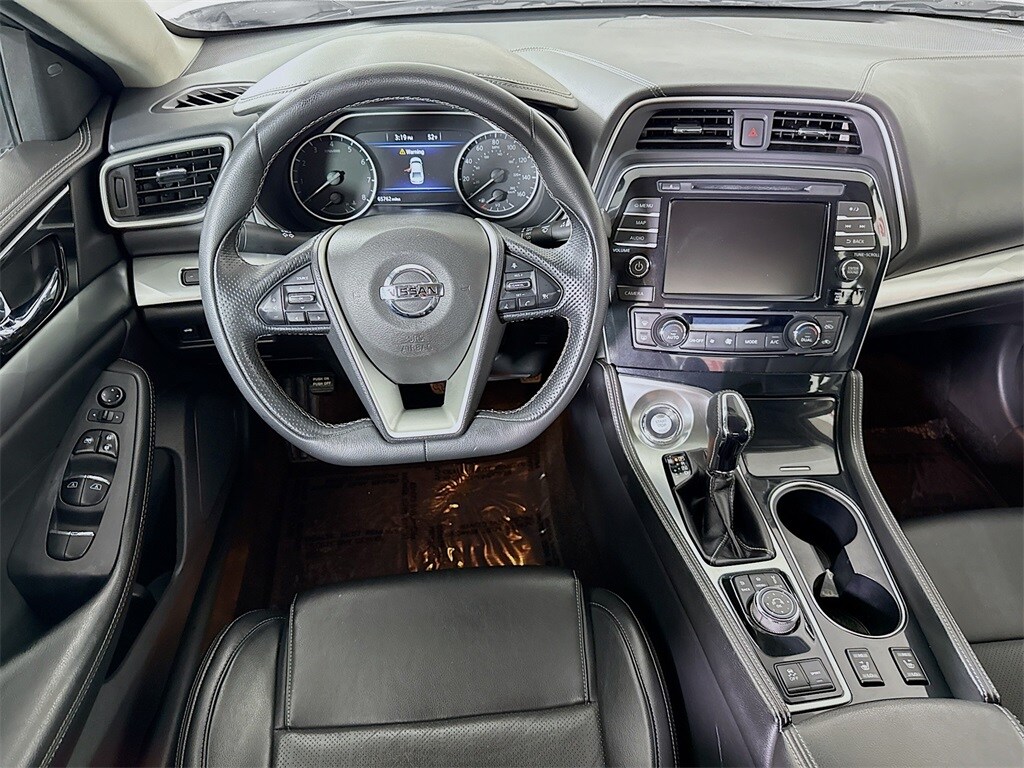 2019 Nissan Maxima SV photo 3