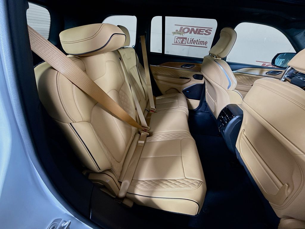 2025 Jeep Grand Cherokee Summit Reserve 4xe - Photo 33