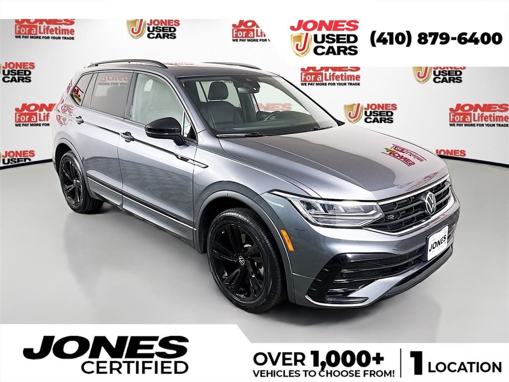 2024 Volkswagen Tiguan 2.0T SE R-Line Black's photo