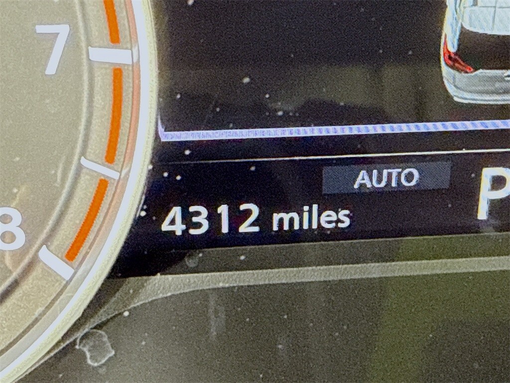 2024 Nissan Rogue SV photo 4