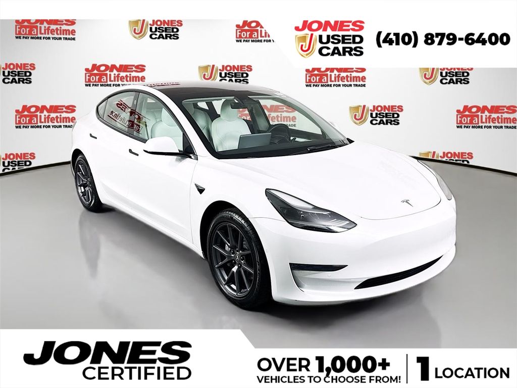 2021 Tesla Model 3 Standard Range Plus's photo