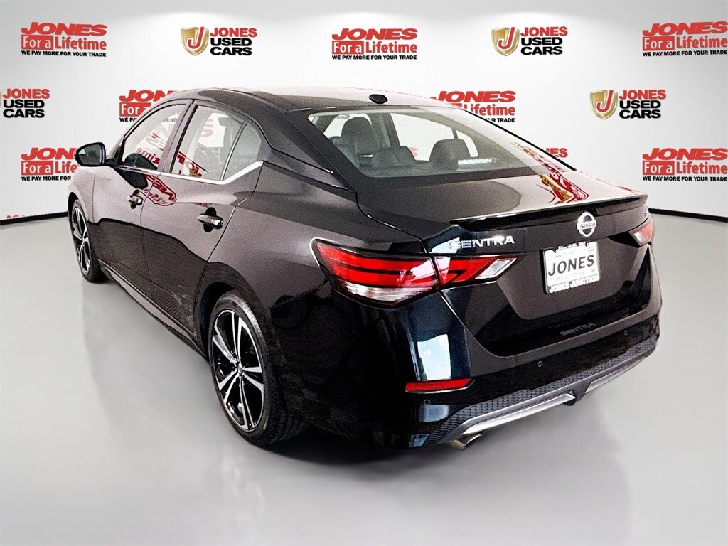 2022 Nissan Sentra SR photo 2
