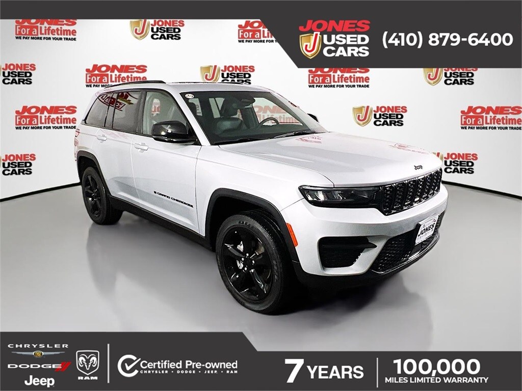 Used 2023 Jeep Grand Cherokee Altitude SUV