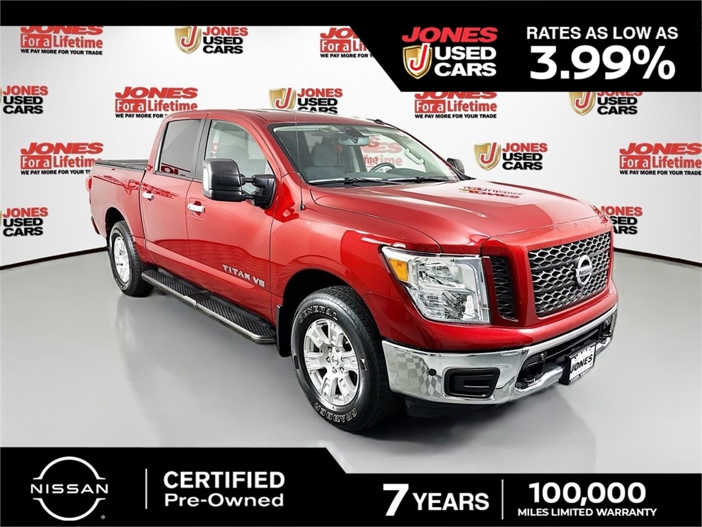2019 Nissan Titan SV's photo
