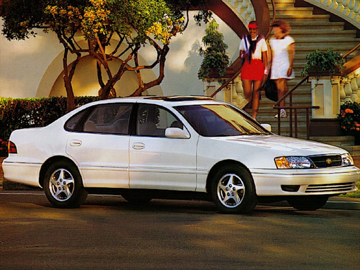 1998 Toyota Avalon XL's photo